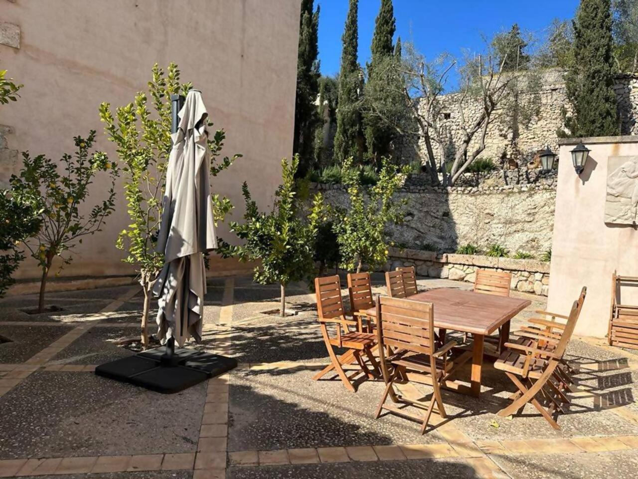 Casa Historica Con Piscina Sauna Y Jacuzzi Villa