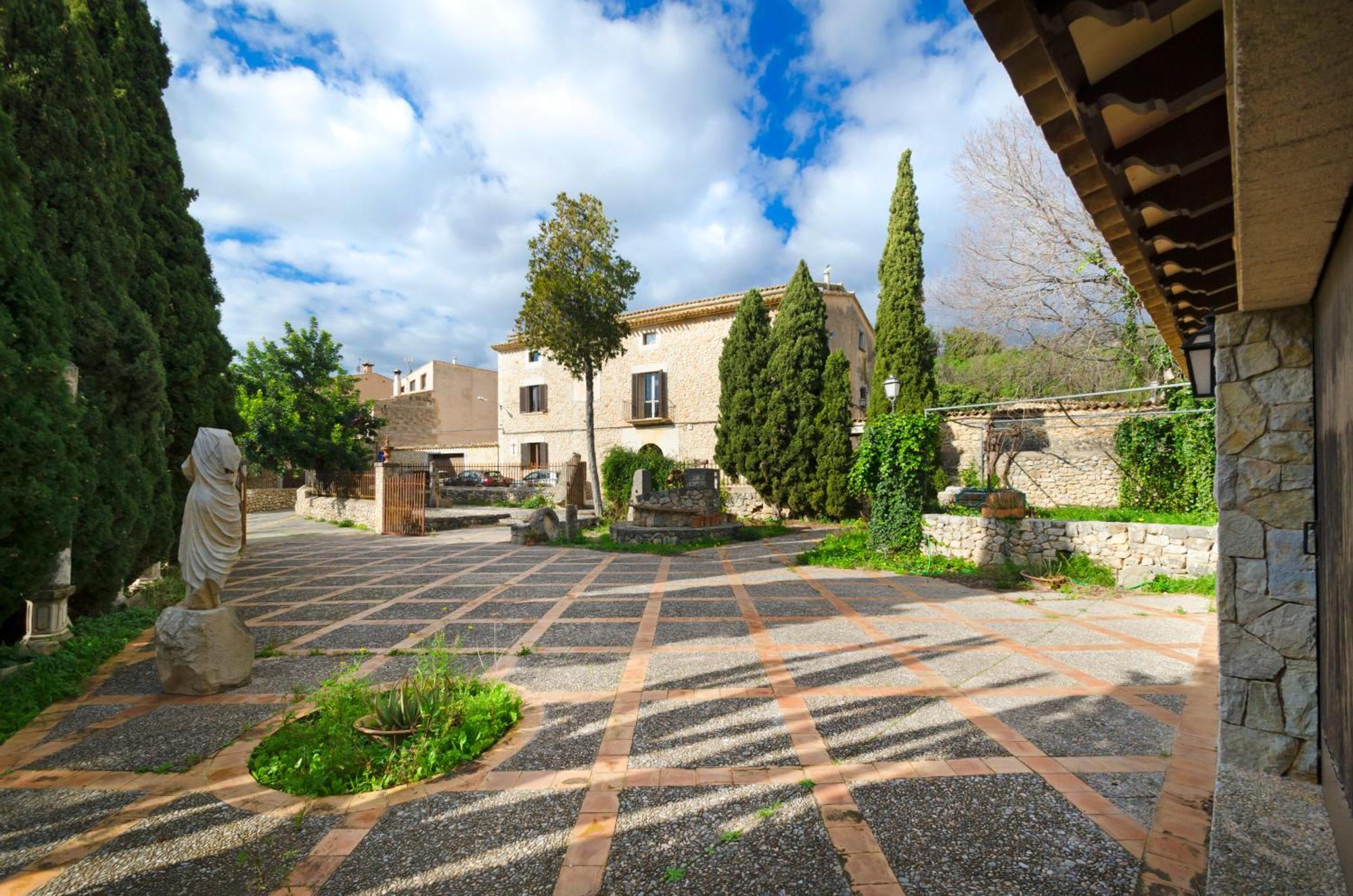 Villa Casa Historica Con Piscina Sauna Y Jacuzzi Lloseta