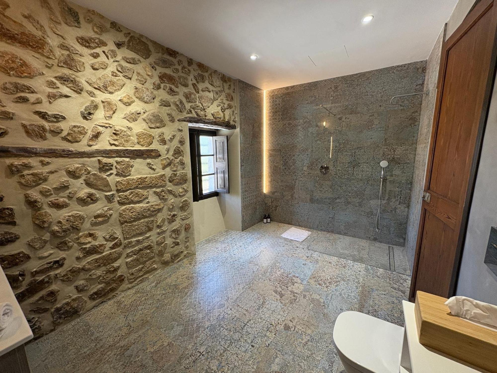Casa Historica Con Piscina Sauna Y Jacuzzi Villa